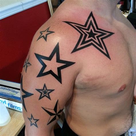 tatuajes de estrellas para hombres en el pecho|Tatuajes de estrellas – 50 Diseños para HOMBRES